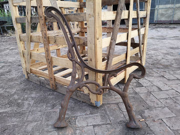 Tùy chỉnh bên ngoài Wrought Cast Iron Bench kết thúc / Cast Iron Garden Furniture